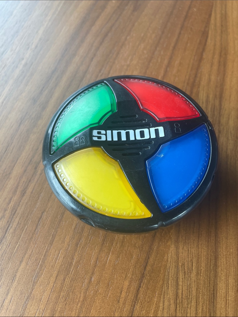 Simons Handheld Electronic Memory Game - Red Green Blue Yellow